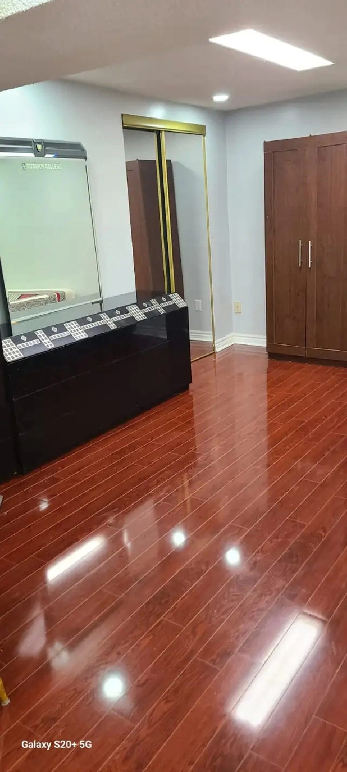 Upscale & Spacious Open Concept   Basement Apartment –Pickering