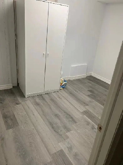 Basement Small Private Room available for rent, ready to move in