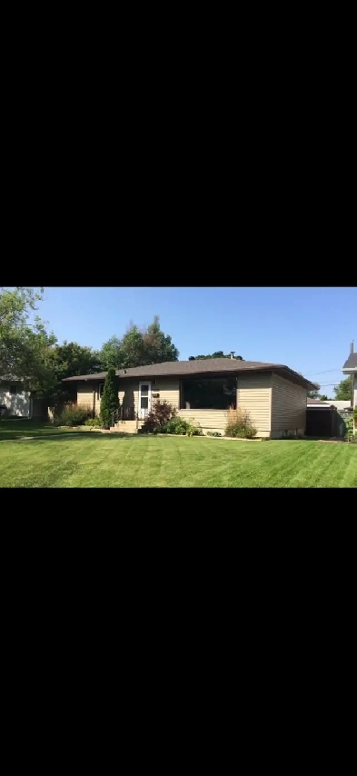 West End Home 4 Bed 2 Bath