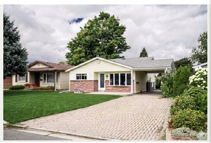 Upper Unit of A Legalized Duplex in Kitchener Is Available NOW