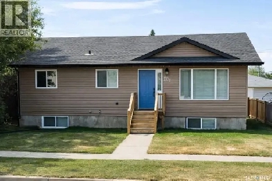 SHELLBROOK: 4 bed, 2.5 bath, double heated garage
