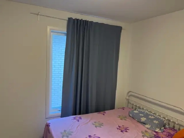 700 one room in sixth line