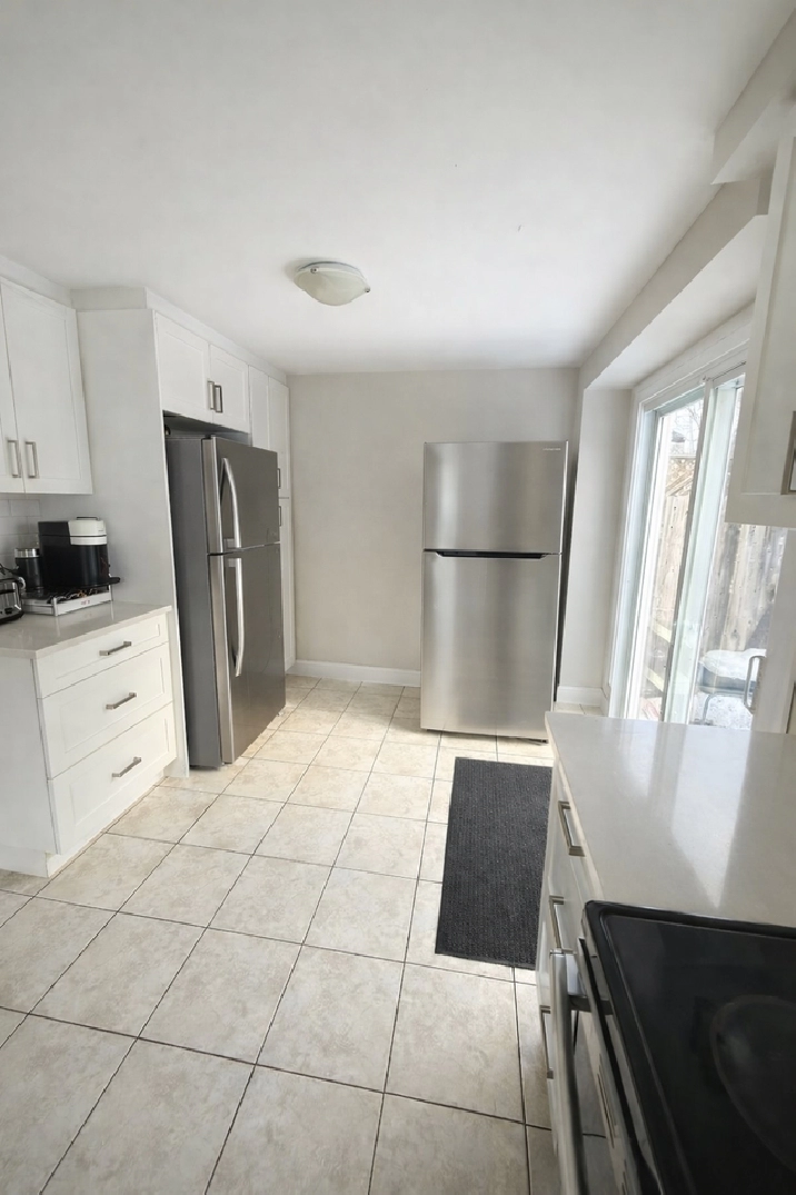 3 Bedrooms Available in an Immaculate All Female Student Home!