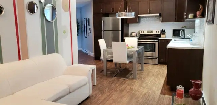 Appartement 3 1/2, style CONDO, Chauffé, Éclairé, meublé