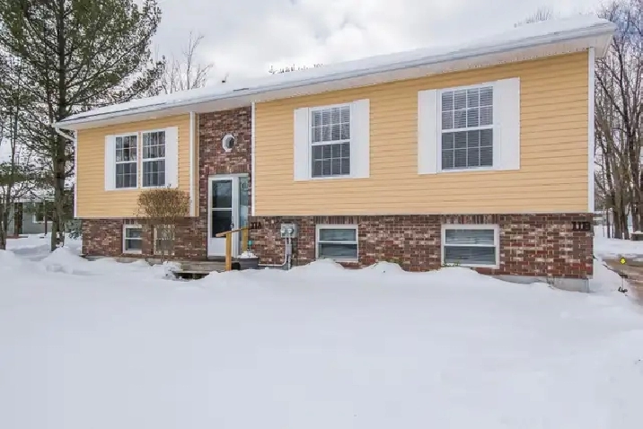 BERWICK HOUSE FOR SALE - TWO 3 BEDROOM UNITS