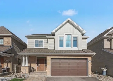 Spacious 4 2 bedrm plus loft home in Findlay Creek