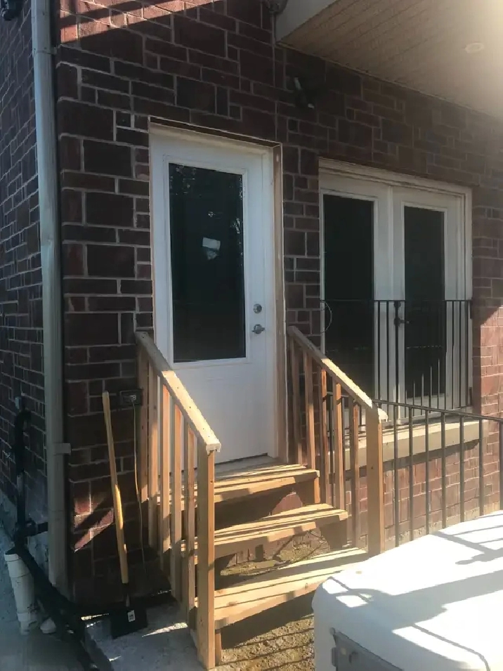 New 1bdrm w/New Kitchen Bath HardwoodFl@Wilson Subway Stn