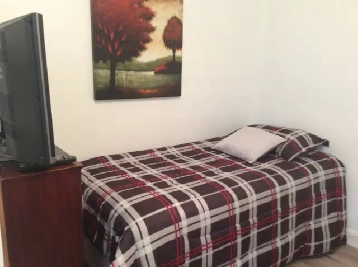 CHAMBRE NON FUMEUR VOSIN UNI. LAVAL 540$