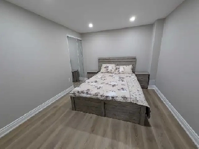 New Private room for rent near Sq one, Heartland in Mississauga