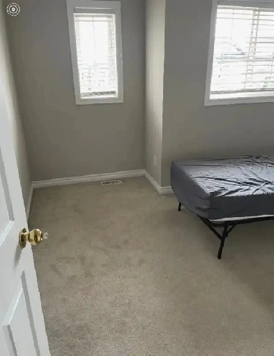 Room for Rent - Upper Paradise/Rymal