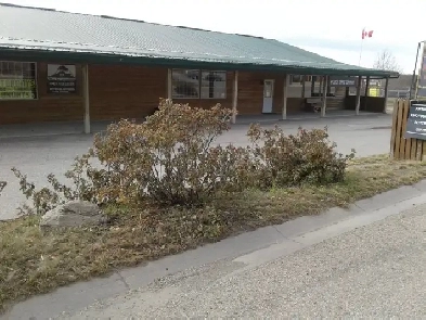 6000 sq ft COMMERCIAL BUILDING FOR SALE