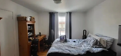 1er juillet à côté Cégep Garneau, Ste-Foy et Université Laval