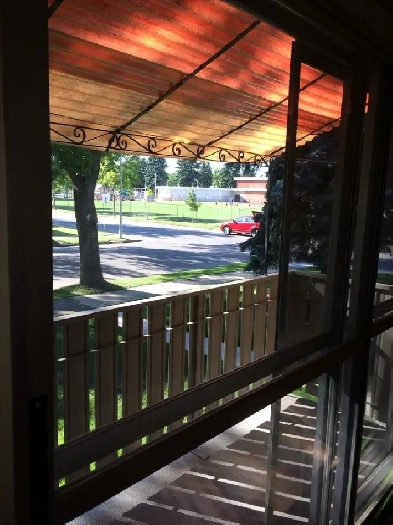 lg 3B/R suite, school across street
