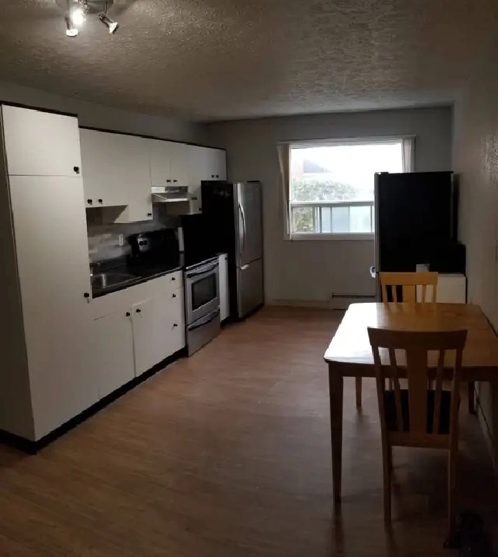 Chambre TOUT INCLUS devant le Cégep: bienvenue au étudiant(e)!