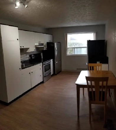 Chambre TOUT INCLUS devant le Cégep: bienvenue au étudiant(e)!