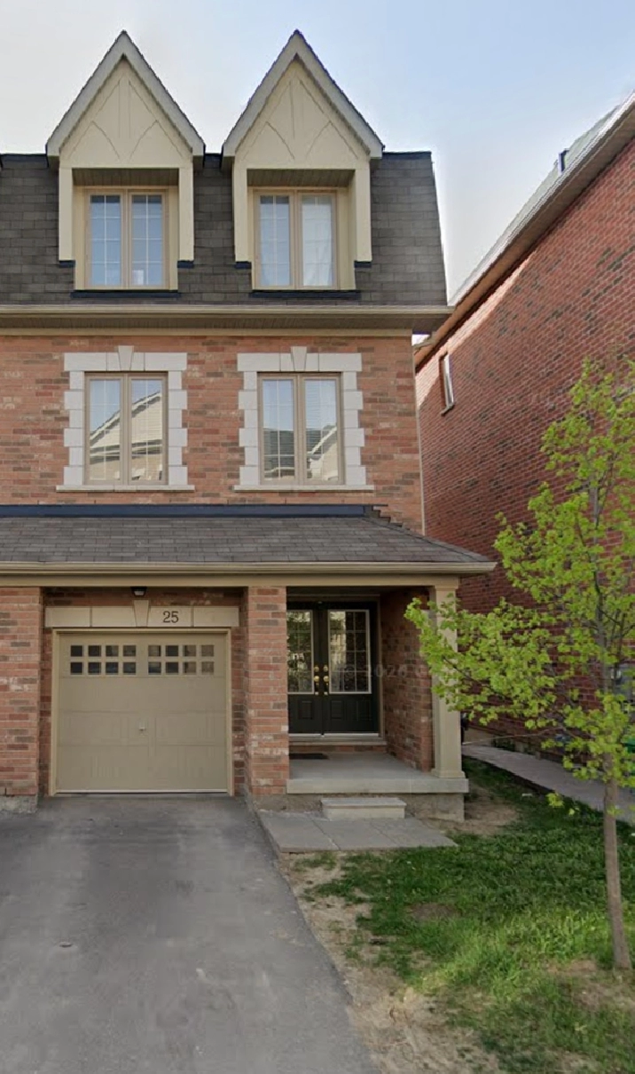 3 BEDROOM/2.5 BATHROOM TOWNHOUSE FOR RENT - HEART LAKE-BOVAIRD
