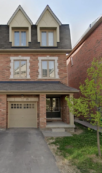 3 BEDROOM/2.5 BATHROOM TOWNHOUSE FOR RENT - HEART LAKE-BOVAIRD