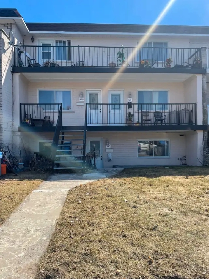 Renovated Semi-Basement 4½ available now (rental)