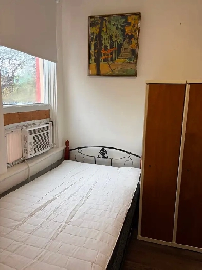 Core downtown Toronto, $875 per month, available now.