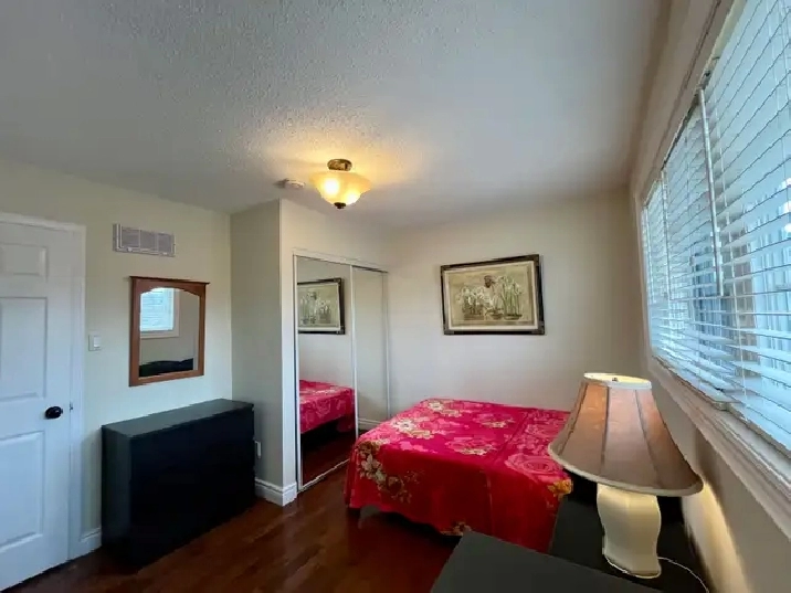 furnished room w/utilities Richmond Hill