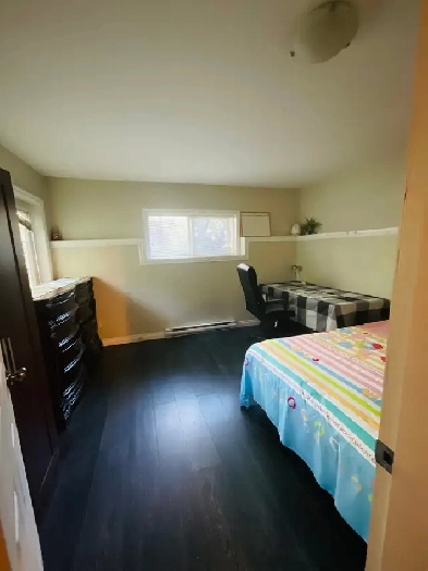 Room for Rent in Gordon Head - Ideal Location Near the UVic