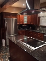 1  BEDROOM MAIN FLOOR,  RENOVATED! DOWNTOWN!