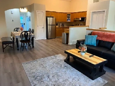 ❤ 4BR Crew House: Park Views, King Bed, Modern, All-Inclusive