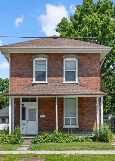 5 bdrm downtown Ptbo location house for rent