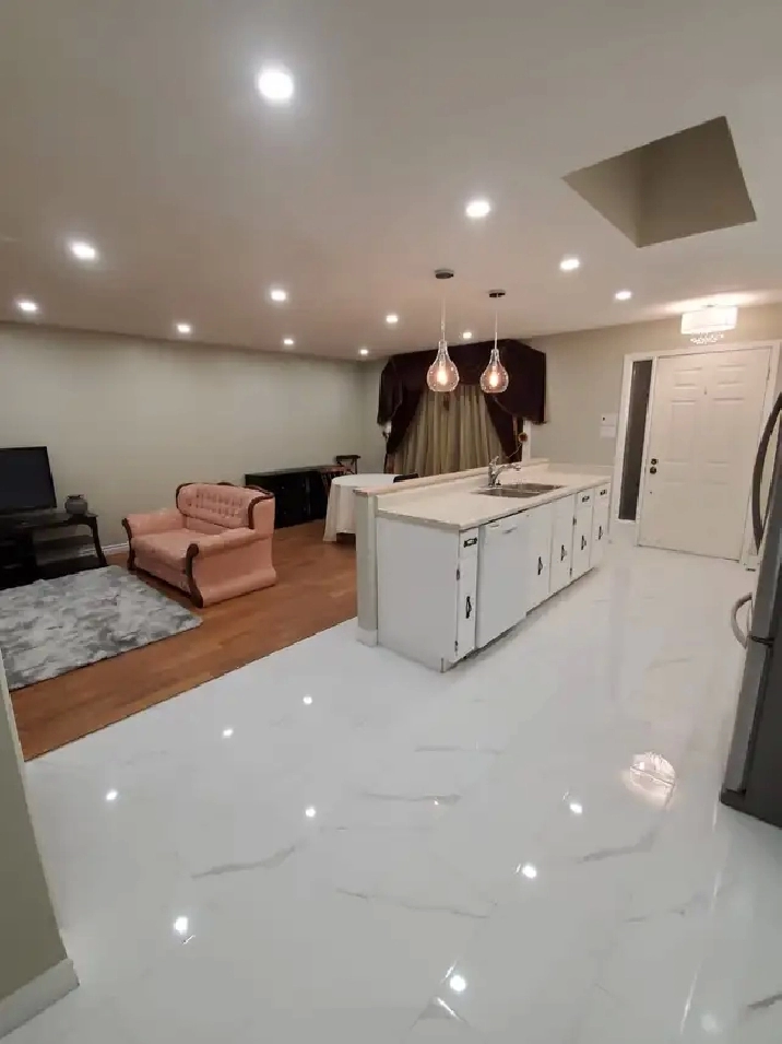 PRIVATE BEDROOM FOR RENT - WHITE OAKS