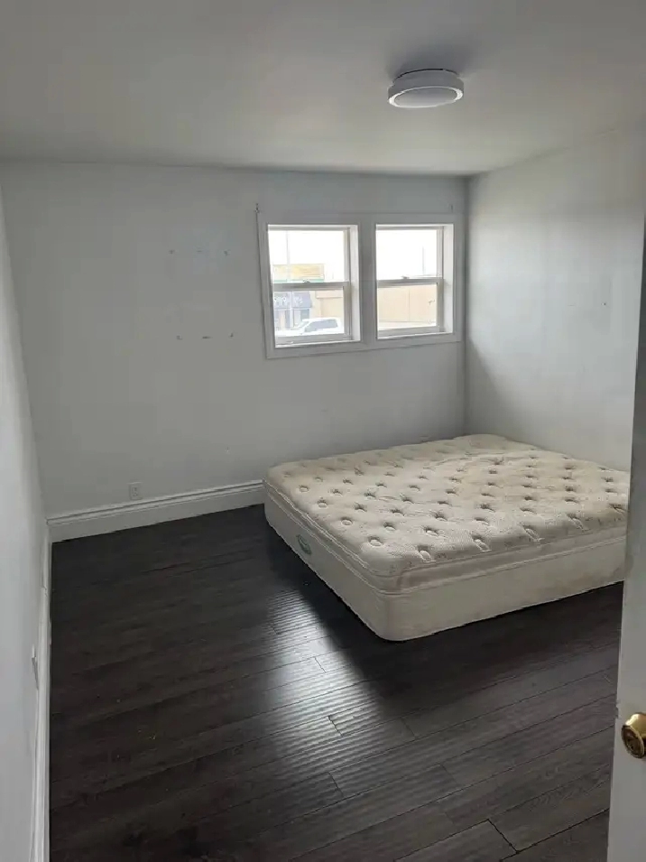 Room Available Near Sheridan