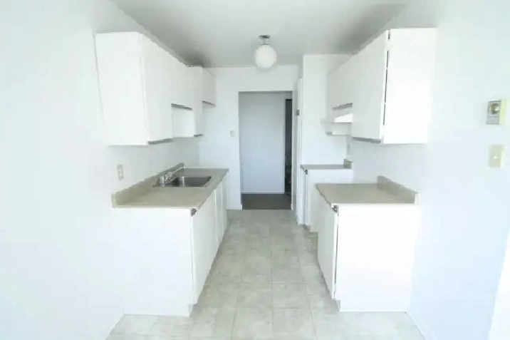 A Valleyfield- Grand,  beau et tanquille 4-1/2 Libre $1200