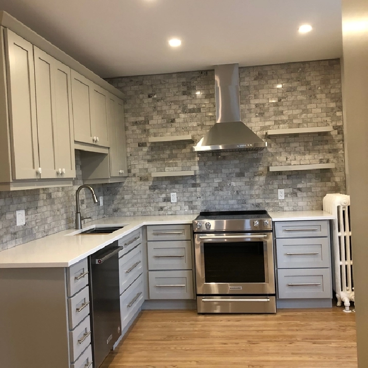 2 bedroom one block from Vic Park