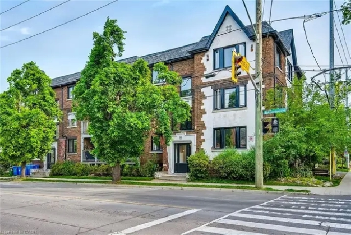 2Bed, 1Bath w/balcony & AC, 750sqft in Trendy Locke St Area