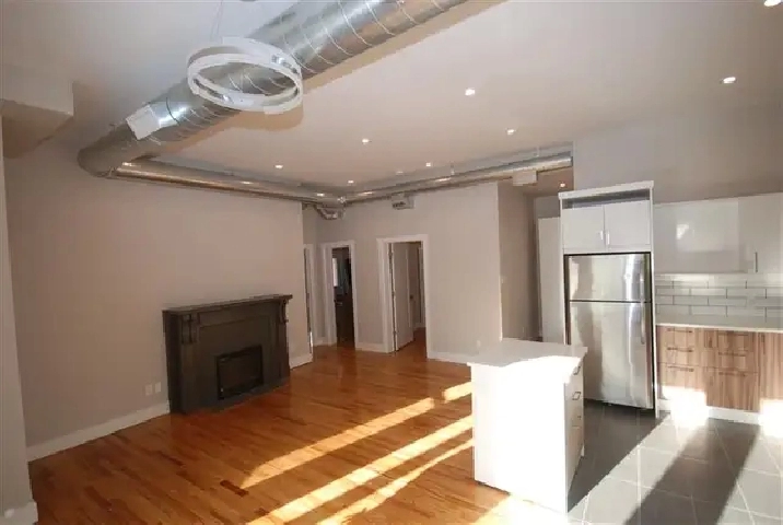 Bright 2-Bedroom Downtown Ottawa Apartment | Parking Included
