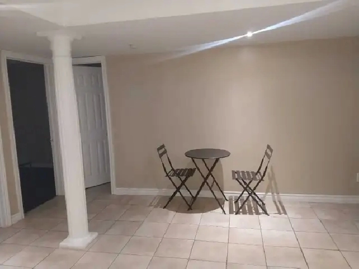 2 bedroom apt. Markham (McCowan/14th Ave)