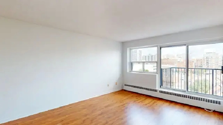 July, 2 Bedroom 1 Bathroom w/Large Balcony in Centretown