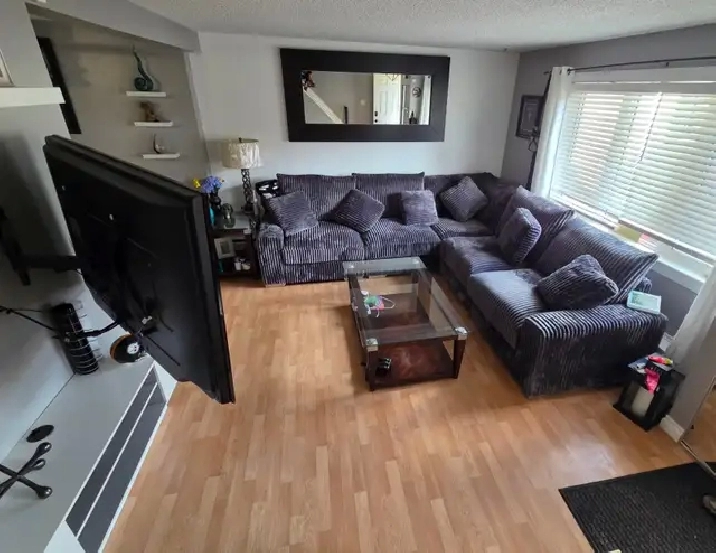 Small room for rent in inner city Glenbrook)