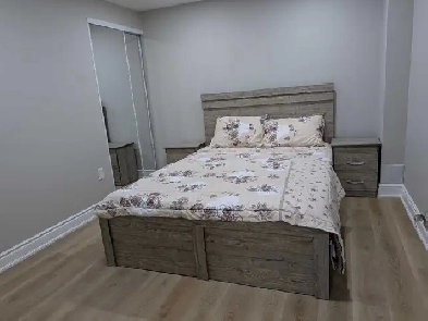 Furnished Private Room for Rent near Heartland, Square one mall