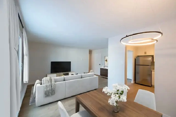 Charleswood - Bachelor Suite Available