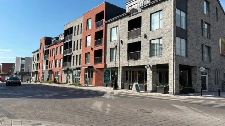 Condo 3 1/2   très lumineux