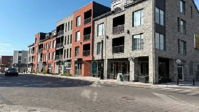 Condo 3 1/2   très lumineux