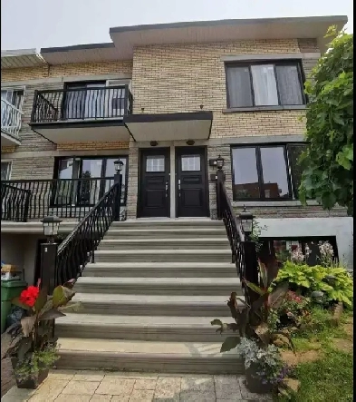 One private bedroom for rent available 1st June