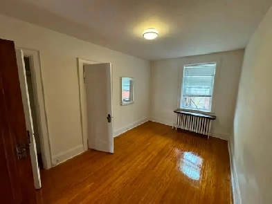 1 bedroom plus Apartment in Bloor West Village - $ 1,795