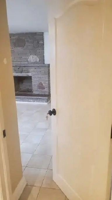 Apartment looking for perfect quiet tenant. Middle of City