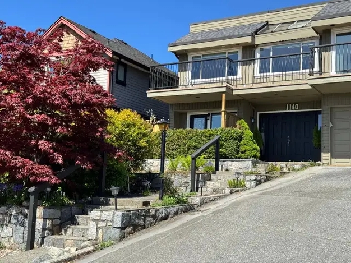 Bright & Beautiful North Vancouver Rental with Stunning Views