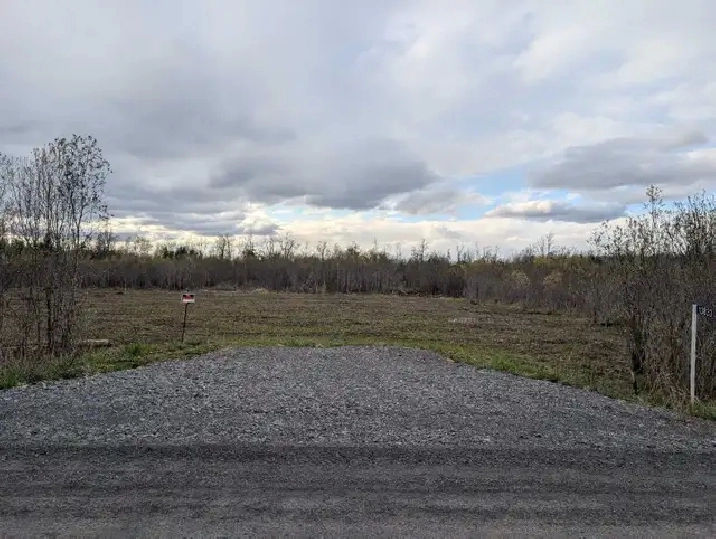 2 Acre Serviced Country Property