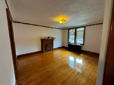 1 bedroom plus Apartment in Bloor West Village - $ 1,795