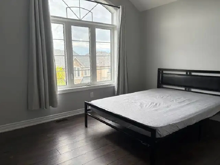 Private room for rent (Upper level)