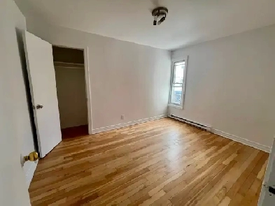 Grand appartement 4 1/2 proche du métro Fabre (1 MOIS GRATUIT)