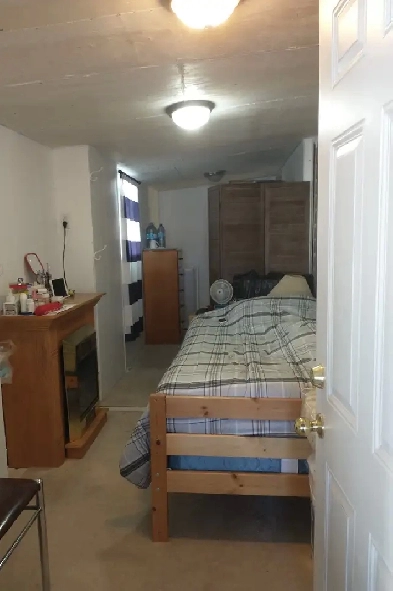 Room to Rent for NON-SMOKING Female over 40